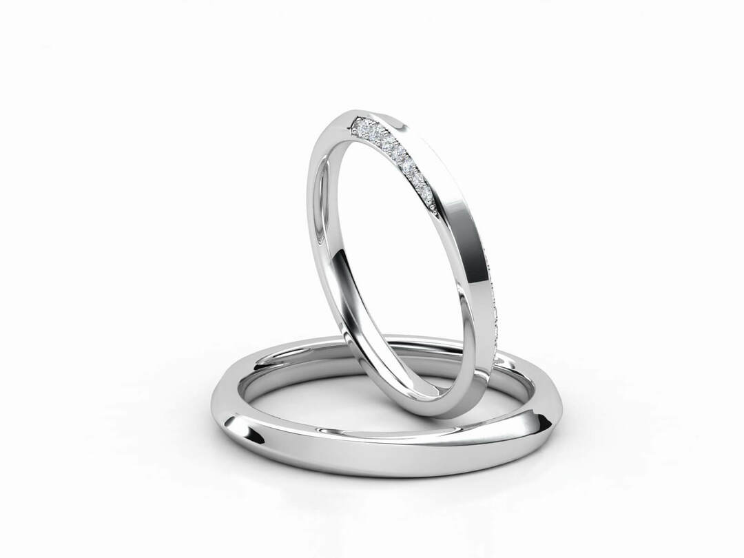 Брачни халки в бяло злато с диаманти на дамската ZMSR04