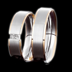 Брачни халки в бяло и жълто злато с диаманти 31