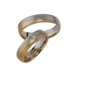 Брачни халки в бяло и жълто злато с диаманти 12