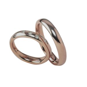 Брачни халки в розово злато с диамант на дамската халка 5