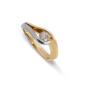 Годежен пръстен в бяло и жълто злато с диамант 15